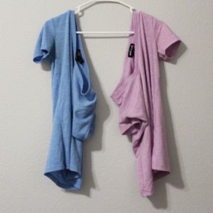Bundle of two basic pastel, Cotten, v-necks.